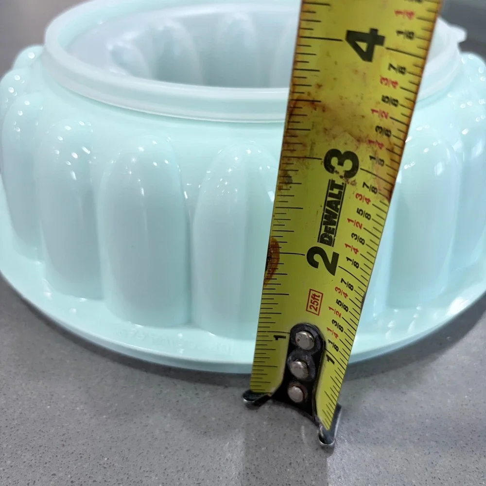 TUPPERWARE JEL-RING Jello MOLD 3 Piece Mold, insert, & Lid Green 1201 1202 1203